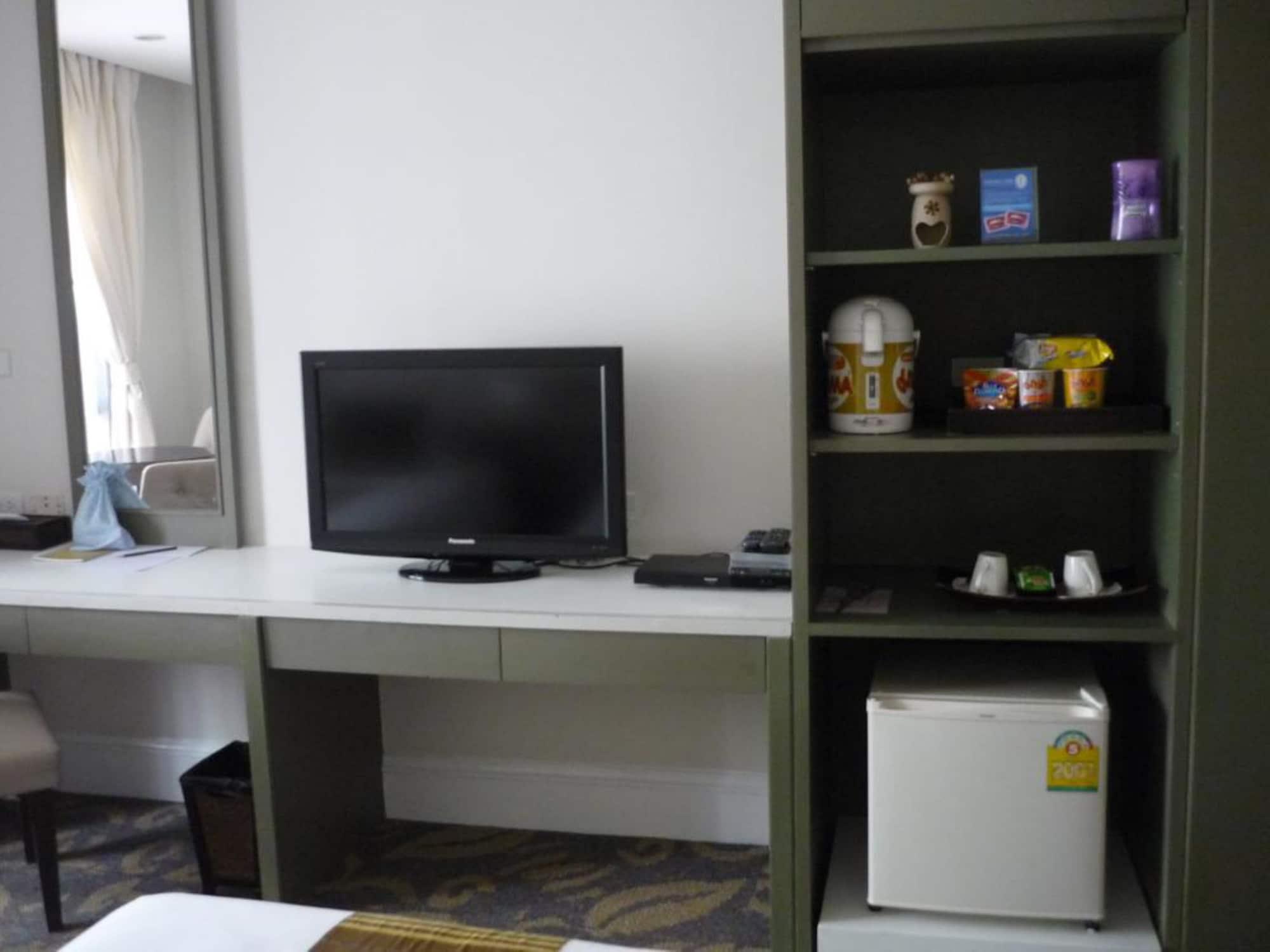 Aphrodite Inn Bangkok Ngoại thất bức ảnh