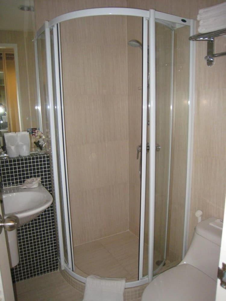 Aphrodite Inn Bangkok Ngoại thất bức ảnh