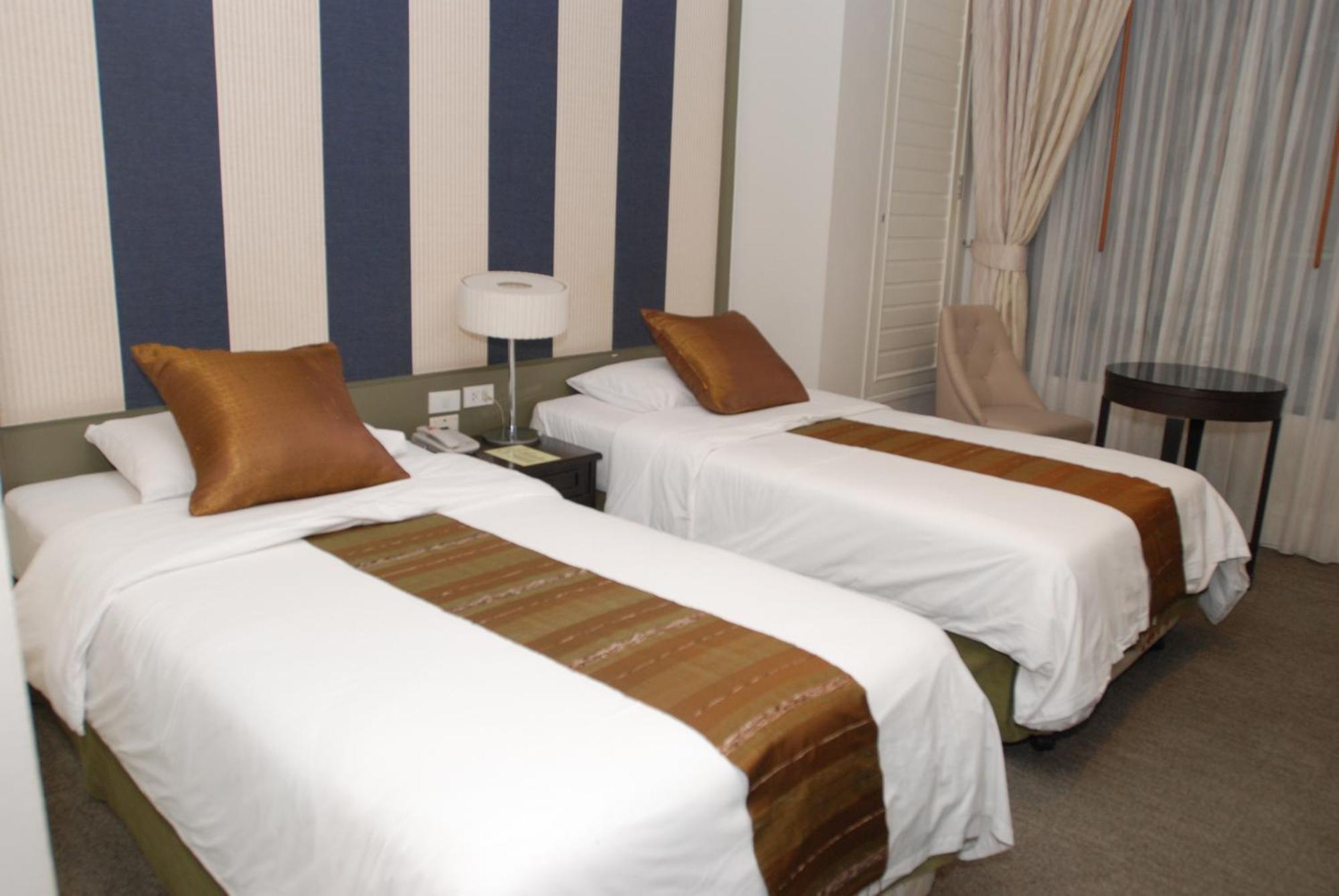 Aphrodite Inn Bangkok Ngoại thất bức ảnh