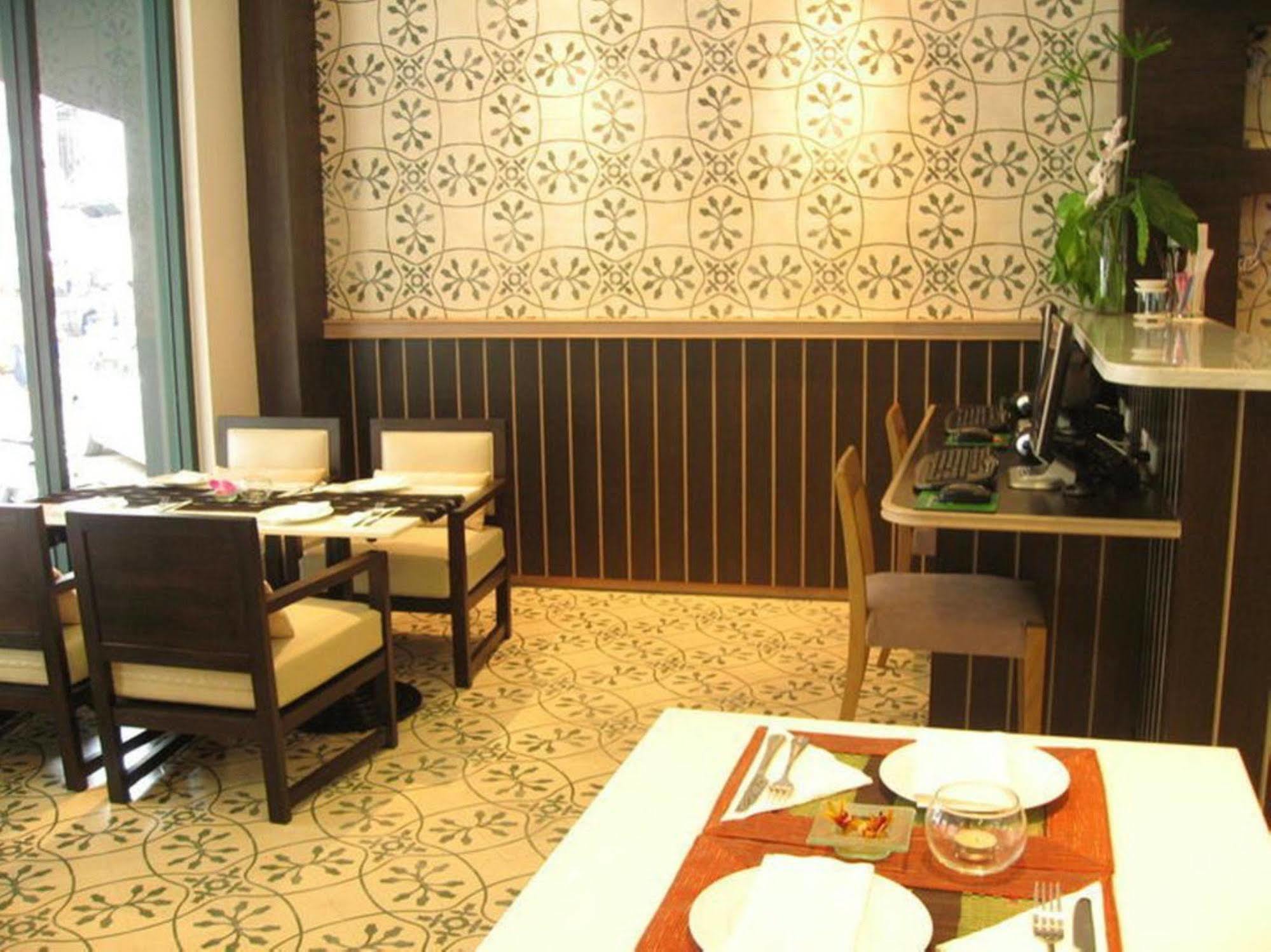 Aphrodite Inn Bangkok Ngoại thất bức ảnh