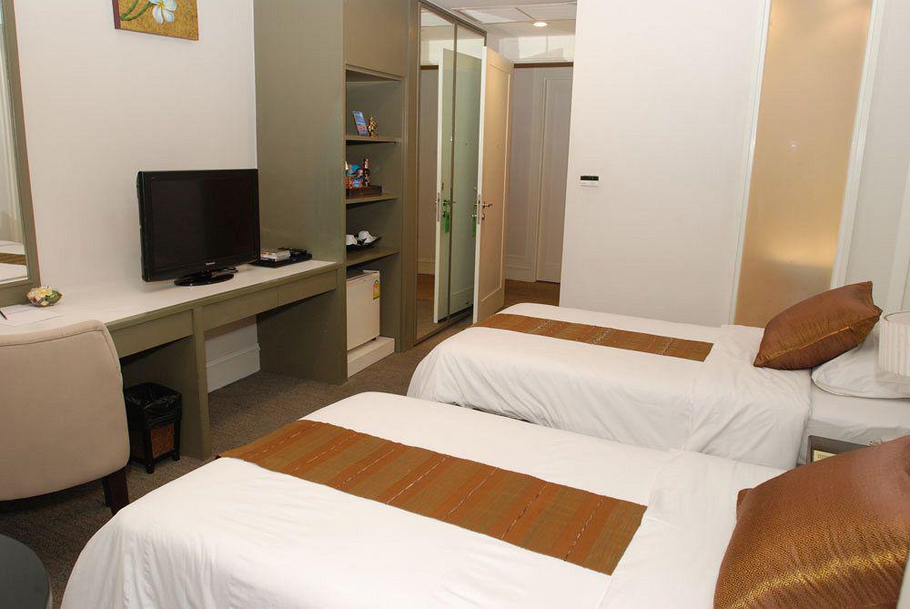 Aphrodite Inn Bangkok Ngoại thất bức ảnh